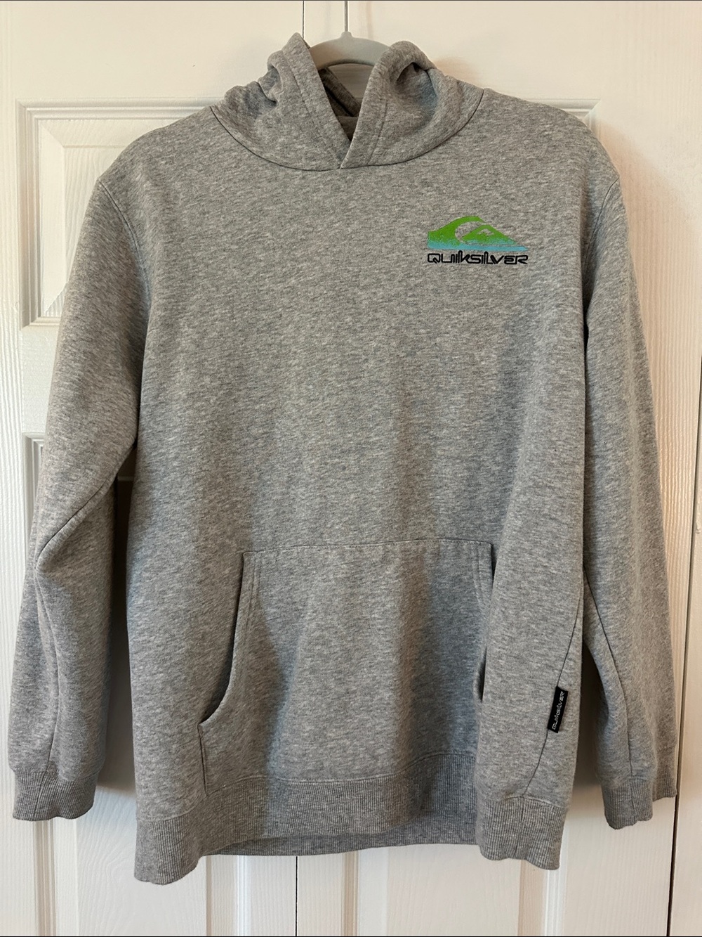 Quiksilver Gray Hoodie with Small Green Logo Youth XL Like New!